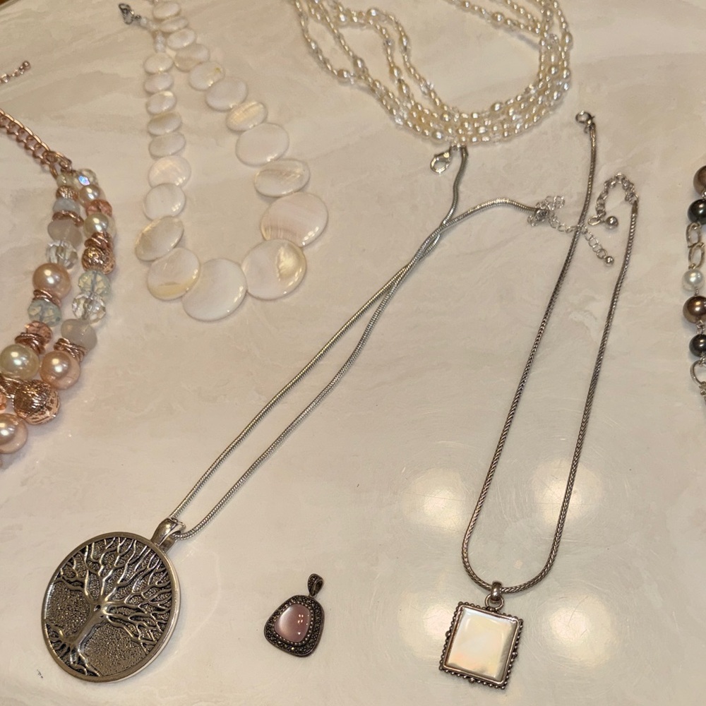 Mixed jewelry necklaces and bracelets - Picture 8 of 9